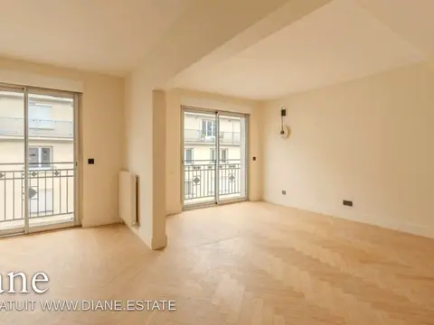 Appartement 3 chambres dernier étage Proche du Parc Georges Brassens 