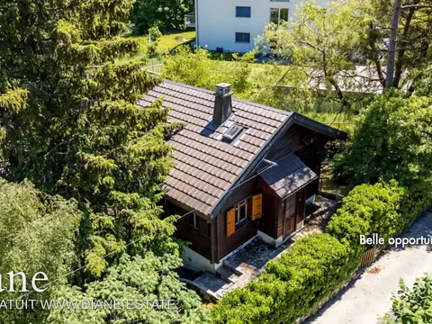 Chalet à rénover au calme au centre du village