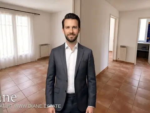 Toulon – Quartier Claret | T3 traversant avec deux terrasses, ascenseur et cave