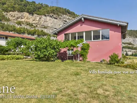 Maison familiale avec vue panoramique sur les Alpes