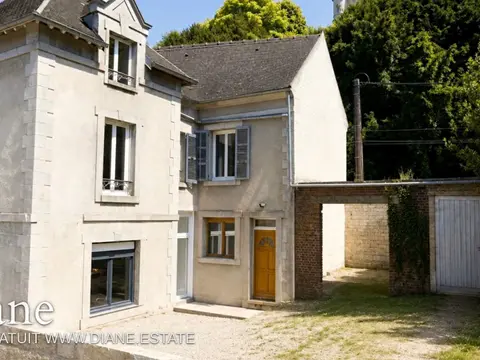belle maison avec beaucoup de potentiel sur la commune de Mello
