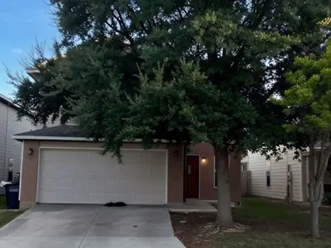 Renovated 4 Bed Home Near UTSA
