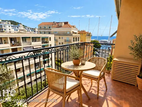 PERLE RARE AU PORT DE NICE (RÉSIDENCE NEPTUNE)