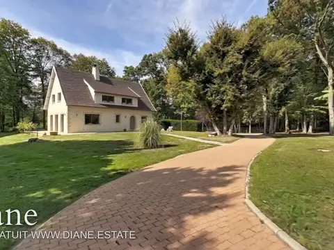 Propriété familiale 205m² 5 chambres sous sol total 5602m² de jardin