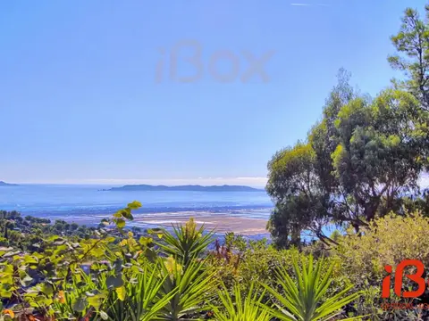 HYERES AU CALME ABSOLU VUE MER MAISON DE 120M2 AVEC TERRASSES ET JARDIN