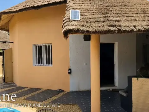 SUPERBE VILLA RENOVEE AVEC JACUZZI SITUEE DANS UNE RESIDENCE A PIEDS DE LA PLAGE - SALY CENTRE