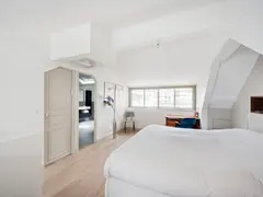 Chambre sous verrière