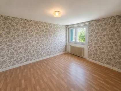 Maison traditionnelle 4 pièces Montluçon (9)