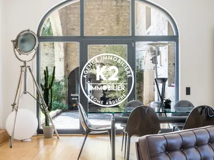  L'exception n'attend plus que vous , 420 m² de prestige. Le reste se vit, il ne se raconte pas. (6)