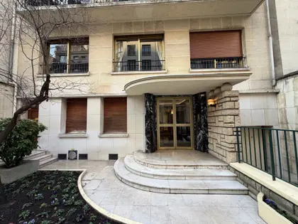 Bel appartement familial dans le 16ème (9)