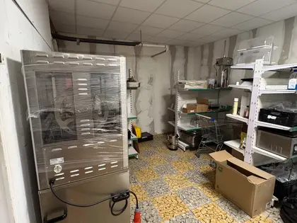 À VENDRE ~ BÂTIMENT COMMERCIAL  (6)