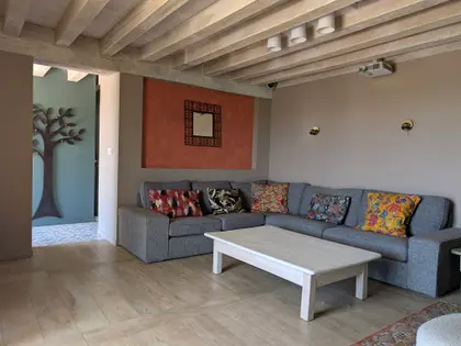 Maison de caractère avec gîte et dépendances  (12)