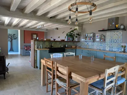 Maison de caractère avec gîte et dépendances  (13)