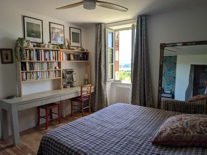 Maison de caractère avec gîte et dépendances  (10)