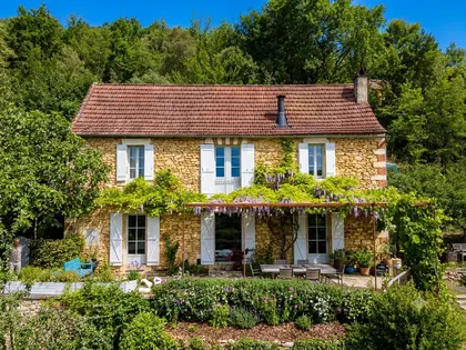 Maison de caractère avec gîte et dépendances  (17)