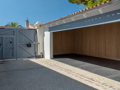 Incroyable Clos en plein coeur village (13)