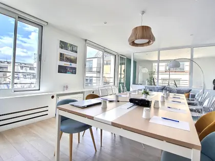 SALLE DE RÉUNION UNE MAISON BLEUE (3)