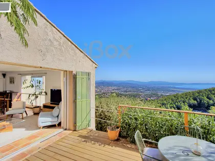 HYERES AU CALME ABSOLU VUE MER MAISON DE 120M2 AVEC TERRASSES ET JARDIN (15)