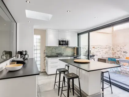 Toulon Haute Ville Magnifique Appartement Avec Terrasse Et 2 Suites Parentales (2)