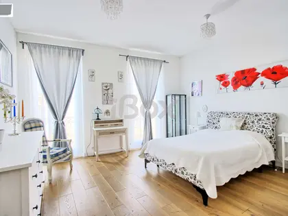 TOULON SUPERBE APPARTEMENT DE 170M CAVE ET CHAMBRE DE BONNE (12)
