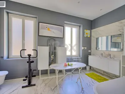 TOULON SUPERBE APPARTEMENT DE 170M CAVE ET CHAMBRE DE BONNE (10)
