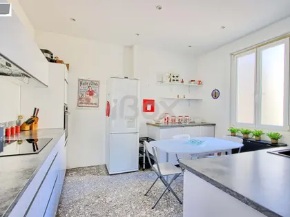 TOULON SUPERBE APPARTEMENT DE 170M CAVE ET CHAMBRE DE BONNE (7)