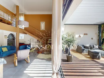 Superbe villa dans parc privé (8)