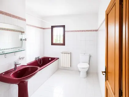 Sanary-sur-Mer – Villa familiale avec jardin, garage et fort potentiel (11)
