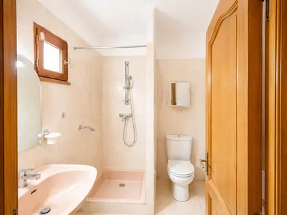 Sanary-sur-Mer – Villa familiale avec jardin, garage et fort potentiel (2)