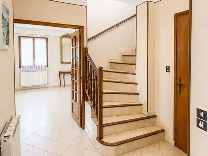 Sanary-sur-Mer – Villa familiale avec jardin, garage et fort potentiel (3)