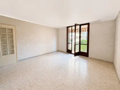 Aux portes de Six Fours les Plages très belle appartement T3 de 65 m2 (1)