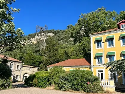 LA MUSARDIÈRE Domaine du Château du Sénateur & sa Châtaigneraie (30)