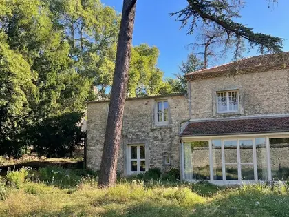 LA MUSARDIÈRE Domaine du Château du Sénateur & sa Châtaigneraie (47)