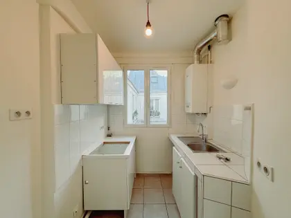 Charmant appartement Paris 10me  (1)