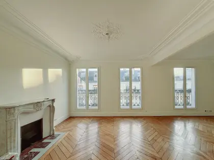 Charmant appartement Paris 10me  (3)