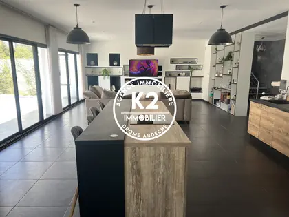 VILLA 240 M² - 5 CHAMBRES - PISCINE (2)