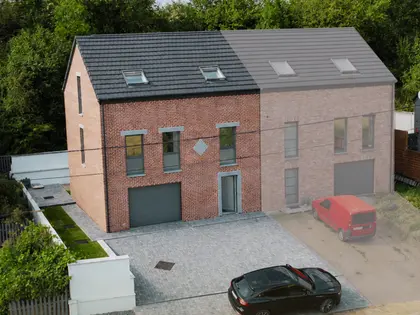 Maison neuve trois façades (1)