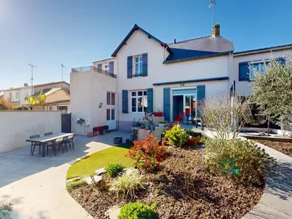 Maison à vendre 8 pièces 171 m² Le May-sur-Èvre (1)