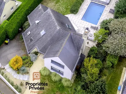 Maison d'architecte avec piscine  (1)