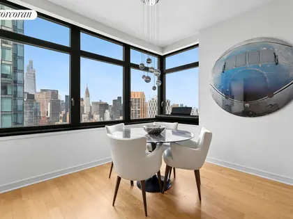 Exceptional Move-In Ready One-Bedroom Residence with Iconic Skyline Views (1)