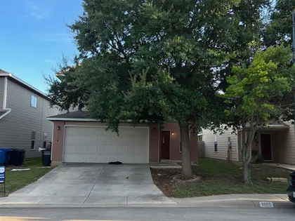 Renovated 4 Bed Home Near UTSA (12)