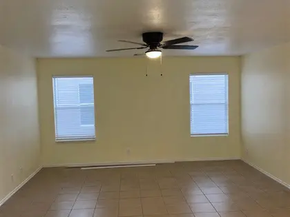 Renovated 4 Bed Home Near UTSA (6)