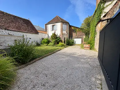 Maison familiale La Selle sur le Bied (23)