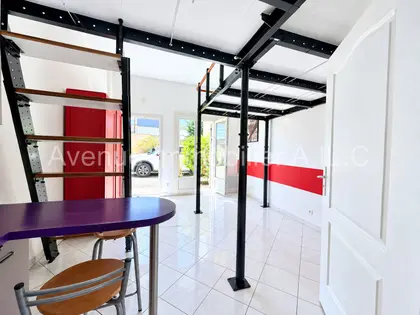 STUDIO/MEZZANINE  AVEC PARKING PRIVE. CENTRE VILLE DE MEAUX. (7)