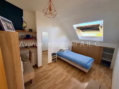 Maison de 2004 130 m².4 chambres. Proche commerces. MEAUX; (14)
