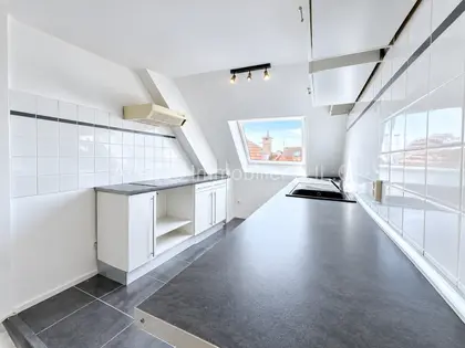 F2 DUPLEX 52 M². MEAUX HYPER CENTRE. SECTEUR CATHEDRALE. (5)
