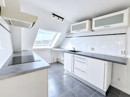F2 DUPLEX 52 M². MEAUX HYPER CENTRE. SECTEUR CATHEDRALE. (4)