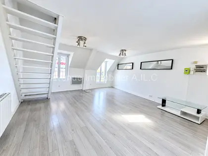 F2 DUPLEX 52 M². MEAUX HYPER CENTRE. SECTEUR CATHEDRALE. (1)