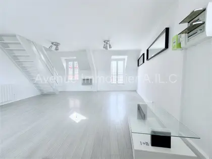 F2 DUPLEX 52 M². MEAUX HYPER CENTRE. SECTEUR CATHEDRALE. (7)