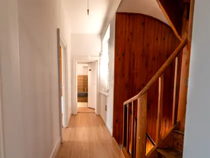 Maison de ville121 m² – 3 chambres – cour intérieure – grenier aménageable – Buzançais (20)